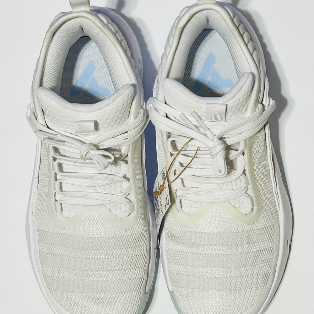 Adidas Trae Unlimited White Blue Dawn Men Size 7.5 Women Size 8.5